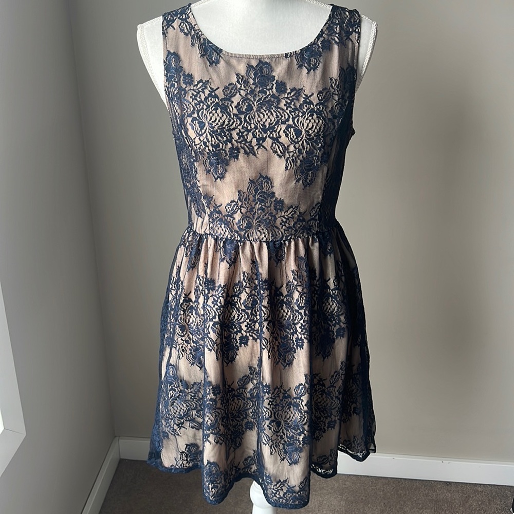Forever 21 IXX Lace Dress